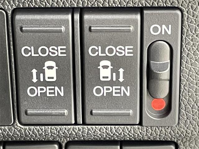 フリード+ G・ホンダセンシング 禁煙車 両側パワースライド ビルトインETC バックカメラ スマートキー&プッシュスタート 革巻きステアリングステアリングスイッチ 純正15インチアルミホイール LEDヘッドライト(10枚目)