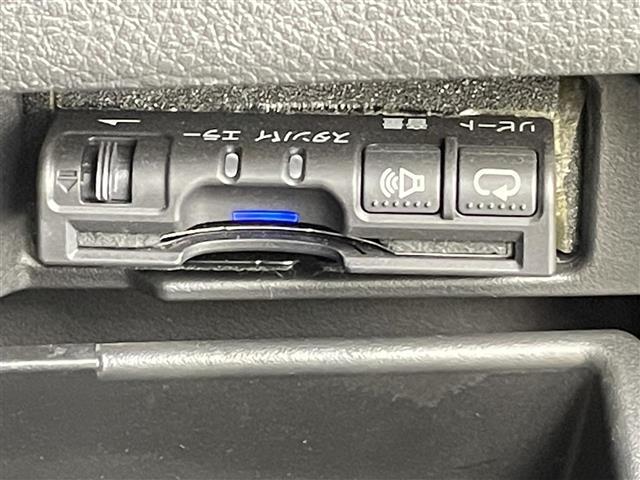 セレナ ハイウェイスターG S-HVアドバンスドセーフティ 禁煙 社外ナビ フリップダウンモニター 全方位カメラ 両側電動ドア衝突軽減ブレーキ レーンキープアシスト クルーズコントロール 踏み間違い衝突防止アシスト コーナーセンサー ふらつき警報 ETC(9枚目)