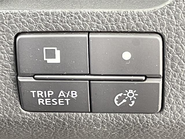 セレナ ハイウェイスターG S-HVアドバンスドセーフティ 禁煙 社外ナビ フリップダウンモニター 全方位カメラ 両側電動ドア衝突軽減ブレーキ レーンキープアシスト クルーズコントロール 踏み間違い衝突防止アシスト コーナーセンサー ふらつき警報 ETC(11枚目)