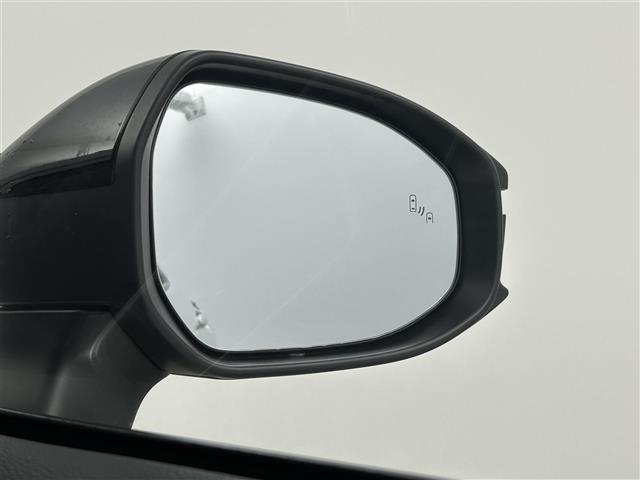 カローラクロス ハイブリッド Z 登録済未使用車 ブラインドスポットモニター トヨタセーフティセンス パノラマルーフ 純正10.5インチナビ パノラミックビューモニター パワーバックドア ワイヤレス充電 デジタルインナーミラー(9枚目)