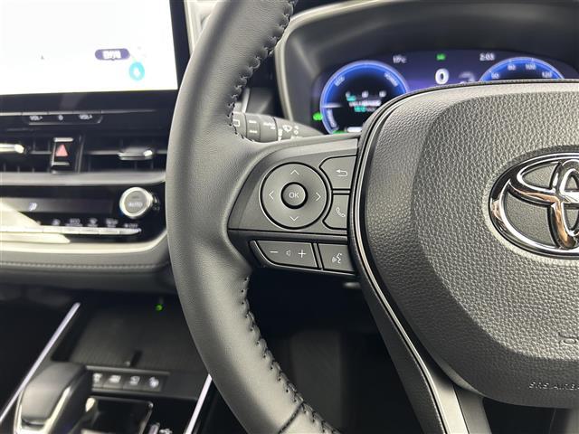 カローラクロス ハイブリッド Z 登録済未使用車 ブラインドスポットモニター トヨタセーフティセンス パノラマルーフ 純正10.5インチナビ パノラミックビューモニター パワーバックドア ワイヤレス充電 デジタルインナーミラー(17枚目)