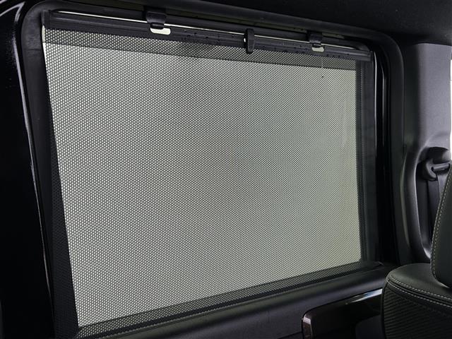 N-BOXカスタム G・Lターボホンダセンシング 禁煙車 純正メモリナビ フルセグTV 両側パワースライドドア バックカメラ ビルトインETC パドルシフト プッシュスタート&スマートキー 革巻きステアリング ステアリングスイッチ スマートキー(21枚目)