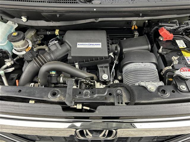 N-BOXカスタム G・Lターボホンダセンシング 禁煙車 純正メモリナビ フルセグTV 両側パワースライドドア バックカメラ ビルトインETC パドルシフト プッシュスタート&スマートキー 革巻きステアリング ステアリングスイッチ スマートキー(42枚目)
