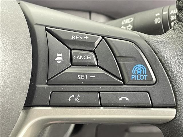 セレナ e-パワー ハイウェイスターV 禁煙車 エマージェンシーブレーキ レーンキープアシスト プロパイロット ブラインドスポットモニター 純正10型メモリビ 両側パワースライドドア アラウンドビューモニター ETC 電子パーキング(15枚目)