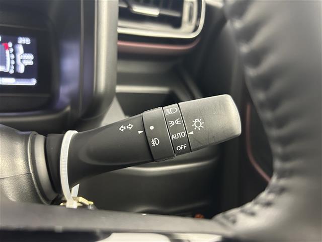 スペーシアカスタム ハイブリッドXS 禁煙 スズキコネクト スズキセーフティサポート 両側パワースライドドア アラウンドビューモニター LEDオートライト ハーフレザーシート 純正15インチAW アイドリングストップ USB(15枚目)