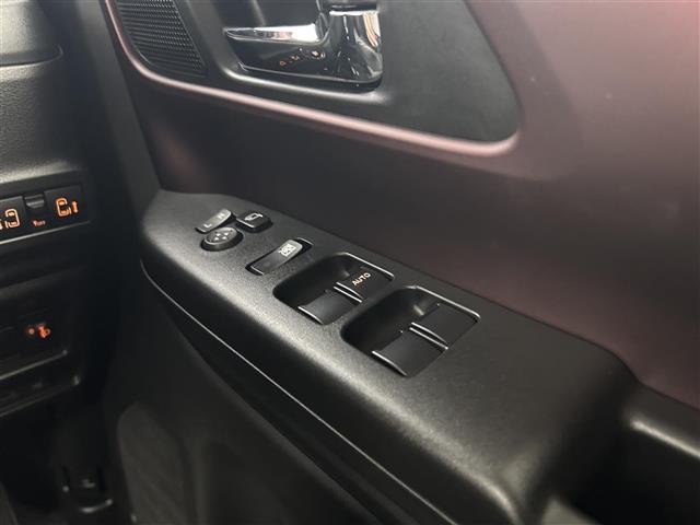 スペーシアカスタム ハイブリッドXS 禁煙 スズキコネクト スズキセーフティサポート 両側パワースライドドア アラウンドビューモニター LEDオートライト ハーフレザーシート 純正15インチAW アイドリングストップ USB(19枚目)