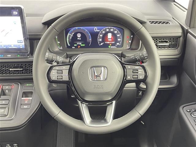 ステップワゴン ｅ：ＨＥＶスパーダ　純正１１．４インチメモリーナビ　バックカメラ　両側パワースライドドア　ＬＥＤヘッドライト　コーナーセンサー　ホンダセンシング　純正１６インチアルミホイール　電子パーキング　オートホールド　スマートキー（14枚目）