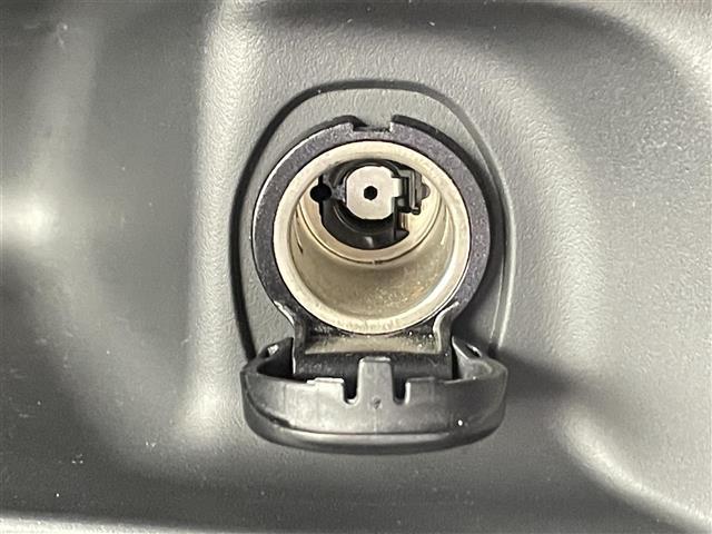 セレナ ハイウェイスター 禁煙車 純正9インチメモリナビ 純正フリップダウンモニター 両側パワースライドドア アラウンドビューモニター エマージェンシーブレーキ レーンキープアシスト プロパイロット コーナーセンサー(11枚目)