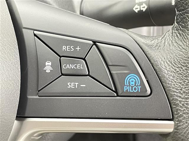 セレナ ハイウェイスター 禁煙車 純正9インチメモリナビ 純正フリップダウンモニター 両側パワースライドドア アラウンドビューモニター エマージェンシーブレーキ レーンキープアシスト プロパイロット コーナーセンサー(17枚目)