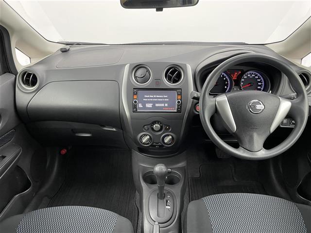 ノート X 禁煙 純正7型メモリーナビ ETC 衝突軽減ブレーキ 電動格納サイドミラー ハロゲンライト スペアタイヤ ISOFIX シートリフター ウィンカーミラー レーンアシスト ドアバイザー スマートキー(2枚目)