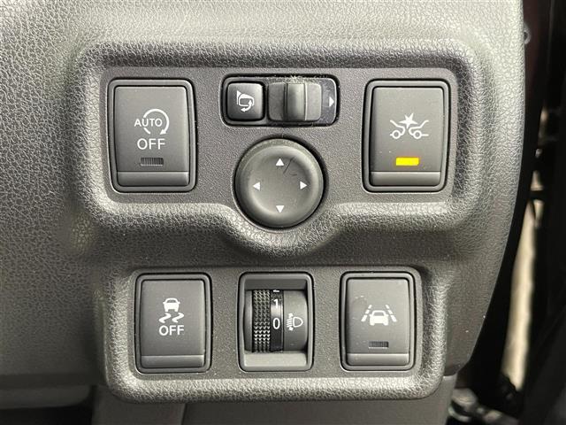 ノート X 禁煙 純正7型メモリーナビ ETC 衝突軽減ブレーキ 電動格納サイドミラー ハロゲンライト スペアタイヤ ISOFIX シートリフター ウィンカーミラー レーンアシスト ドアバイザー スマートキー(6枚目)