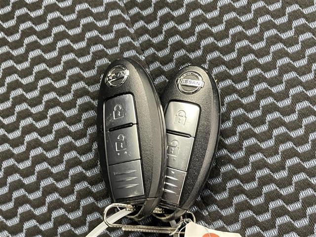 ノート X 禁煙 純正7型メモリーナビ ETC 衝突軽減ブレーキ 電動格納サイドミラー ハロゲンライト スペアタイヤ ISOFIX シートリフター ウィンカーミラー レーンアシスト ドアバイザー スマートキー(13枚目)