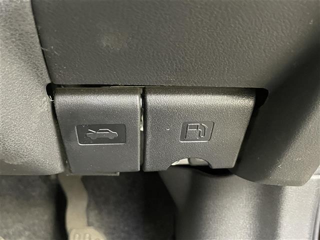 ノート X 禁煙 純正7型メモリーナビ ETC 衝突軽減ブレーキ 電動格納サイドミラー ハロゲンライト スペアタイヤ ISOFIX シートリフター ウィンカーミラー レーンアシスト ドアバイザー スマートキー(19枚目)