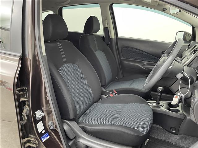 ノート X 禁煙 純正7型メモリーナビ ETC 衝突軽減ブレーキ 電動格納サイドミラー ハロゲンライト スペアタイヤ ISOFIX シートリフター ウィンカーミラー レーンアシスト ドアバイザー スマートキー(24枚目)