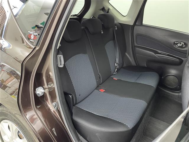 ノート X 禁煙 純正7型メモリーナビ ETC 衝突軽減ブレーキ 電動格納サイドミラー ハロゲンライト スペアタイヤ ISOFIX シートリフター ウィンカーミラー レーンアシスト ドアバイザー スマートキー(26枚目)