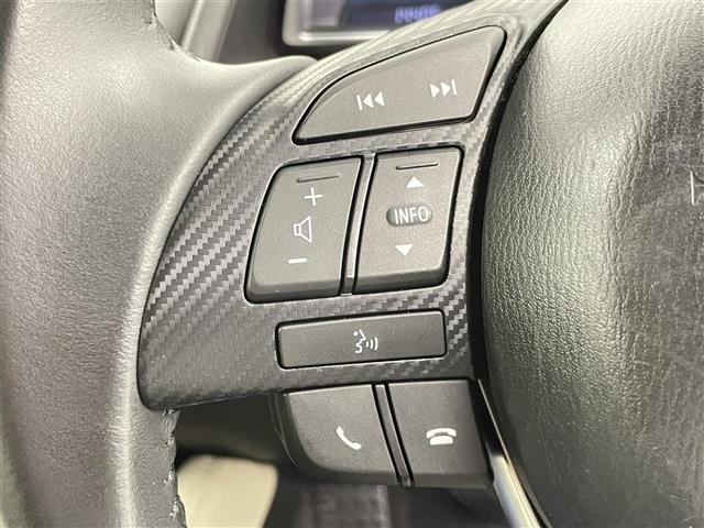 デミオ １３Ｓ　Ｌパッケージ　純正メモリナビ　衝突軽減ブレーキ　レーンキープアシスト　ブラインドスポットモニター　ヘッドアップディスプレイ　ＥＴＣ　プッシュスタート＆スマートキーエンケイ１７インチアルミホイール　ＨＩＤヘッドライト（13枚目）