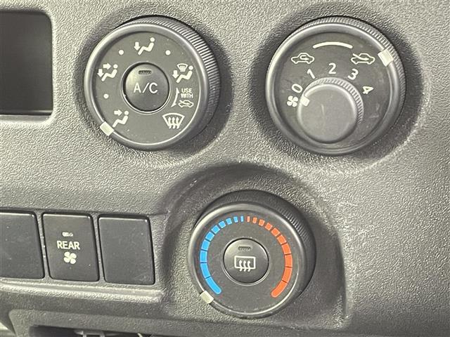 ハイエースバン ロングDX 禁煙車 プリクラッシュセーフティ レーンキープアシスト オートハイビーム 純正メモリナビ フルセグTV アラウンドビューモニター ビルトETC リモコンキー ステアリングスイッチ 電動格納ミラー(7枚目)