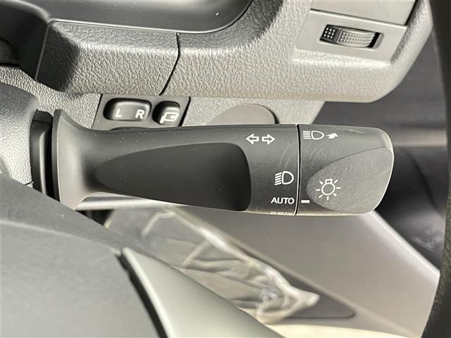 ハイエースバン ロングDX 禁煙車 プリクラッシュセーフティ レーンキープアシスト オートハイビーム 純正メモリナビ フルセグTV アラウンドビューモニター ビルトETC リモコンキー ステアリングスイッチ 電動格納ミラー(17枚目)