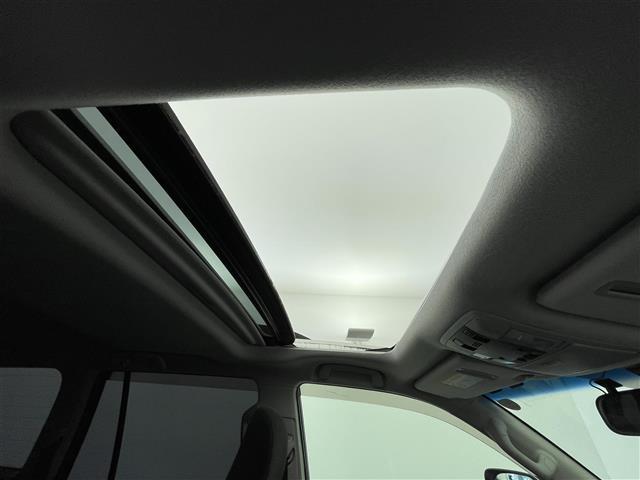 ランドクルーザープラド TX ワンオーナー 4WD Toyota Safety Sense サンルーフ 純正SDナビ CD DVD Bluetooth フルセグ バックカメラ 純正フロアマット 純正17インチAW LED(10枚目)