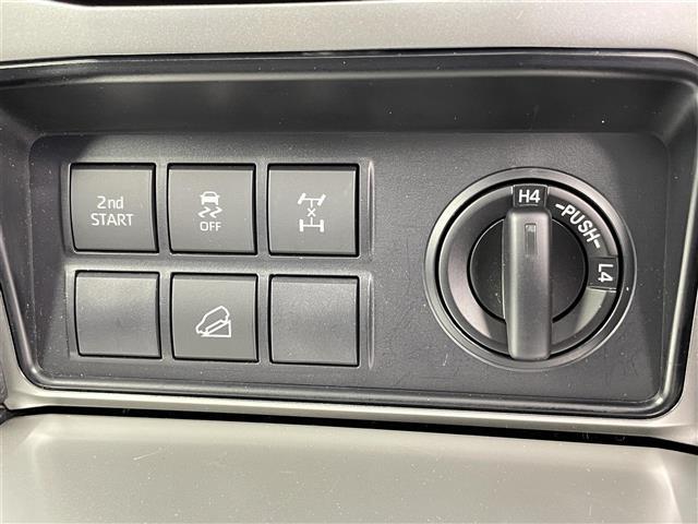 ランドクルーザープラド TX ワンオーナー 4WD Toyota Safety Sense サンルーフ 純正SDナビ CD DVD Bluetooth フルセグ バックカメラ 純正フロアマット 純正17インチAW LED(11枚目)