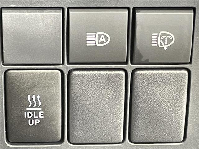 ランドクルーザープラド TX ワンオーナー 4WD Toyota Safety Sense サンルーフ 純正SDナビ CD DVD Bluetooth フルセグ バックカメラ 純正フロアマット 純正17インチAW LED(14枚目)