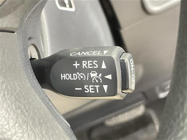 ランドクルーザープラド TX ワンオーナー 4WD Toyota Safety Sense サンルーフ 純正SDナビ CD DVD Bluetooth フルセグ バックカメラ 純正フロアマット 純正17インチAW LED(19枚目)