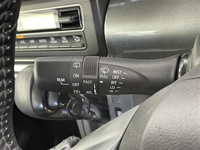 スペーシアギア ハイブリッドＸＺ　禁煙車　衝突軽減システム　純正８型ナビ　フルセグＴＶ　ＢＴ　ＣＤ　ＤＶＤ　両側電動スライドドア　ＥＴＣ　シートヒーター　車線逸脱警報　コーナーセンサー　追従クルーズコントロール　ＬＥＤヘッドライト（17枚目）