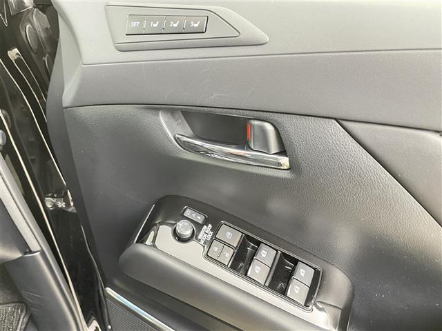 アルファードハイブリッド SR 禁煙 サンルーフ 純正10型ナビTV 後席モニター バックカメラ セーフティセンス 両側パワースライドドア パワーバックドア シートヒーター シートエアコン パワーシート レーダークルーズ 衝突軽減(23枚目)