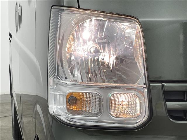 エブリイ ジョインターボ スズキセーフティサポート 衝突軽減ブレーキ レーンキープアシスト ふらつき警報 誤発進抑制機能 コーナーセンサー 純正オーディオ オートライト ヘッドライトレベライザー リモコンキー 純正ゴムマット(30枚目)