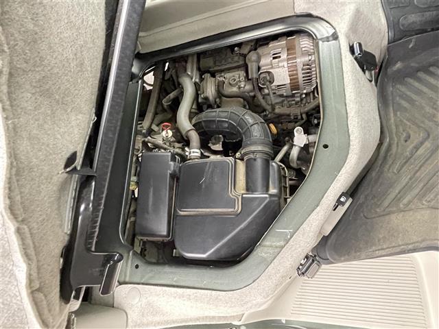 エブリイ ジョインターボ スズキセーフティサポート 衝突軽減ブレーキ レーンキープアシスト ふらつき警報 誤発進抑制機能 コーナーセンサー 純正オーディオ オートライト ヘッドライトレベライザー リモコンキー 純正ゴムマット(42枚目)