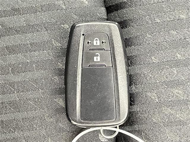 プリウス A 純正9型ナビ ヘッドアップディスプレイ ブラインドスポットモニター レーダークルーズコントロール ETC パーキングアシスト オートマチックハイビーム バックカメラ LEDヘッドライト フォグランプ(21枚目)