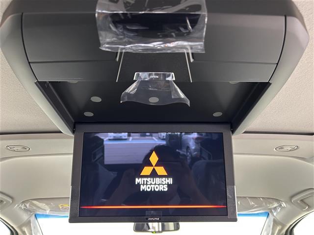 デリカD:5 ブラックエディション 禁煙車 アルパイン11インチナビ フリップダウンモニター HDMI フルセグTV オートステップ シートヒーター 全方位カメラ シートヒーター 両側パワースライドドア レザーシート パドルシフト(7枚目)