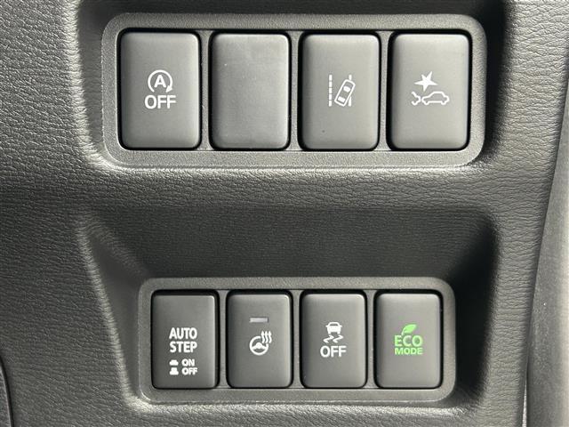 デリカD:5 ブラックエディション 禁煙車 アルパイン11インチナビ フリップダウンモニター HDMI フルセグTV オートステップ シートヒーター 全方位カメラ シートヒーター 両側パワースライドドア レザーシート パドルシフト(9枚目)