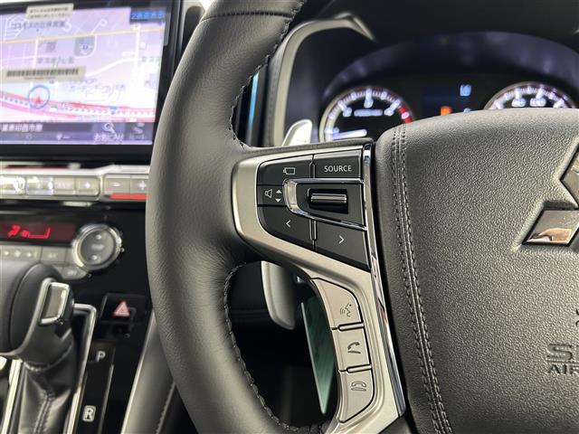 デリカD:5 ブラックエディション 禁煙車 アルパイン11インチナビ フリップダウンモニター HDMI フルセグTV オートステップ シートヒーター 全方位カメラ シートヒーター 両側パワースライドドア レザーシート パドルシフト(17枚目)