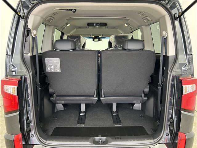 デリカD:5 ブラックエディション 禁煙車 アルパイン11インチナビ フリップダウンモニター HDMI フルセグTV オートステップ シートヒーター 全方位カメラ シートヒーター 両側パワースライドドア レザーシート パドルシフト(30枚目)