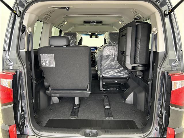 デリカD:5 ブラックエディション 禁煙車 アルパイン11インチナビ フリップダウンモニター HDMI フルセグTV オートステップ シートヒーター 全方位カメラ シートヒーター 両側パワースライドドア レザーシート パドルシフト(31枚目)