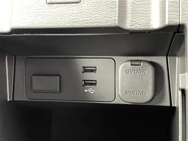 気になる車はすぐにお問い合わせください！画面右側の００６６から始まる無料ダイヤルからお問い合わせ下さい！専門スタッフがお車のご質問にお答えいたします！