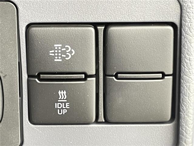 ランドクルーザー70 AX 登録済未使用車 禁煙 バックカメラ クルーズコントロール オートマチックハイビーム ヘッドライトレベライザー USB-C 自動防眩ルームミラー 電動デフロック LEDヘッドライト ダウンヒルアシスト(5枚目)