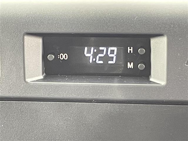 ランドクルーザー70 AX 登録済未使用車 禁煙 バックカメラ クルーズコントロール オートマチックハイビーム ヘッドライトレベライザー USB-C 自動防眩ルームミラー 電動デフロック LEDヘッドライト ダウンヒルアシスト(7枚目)