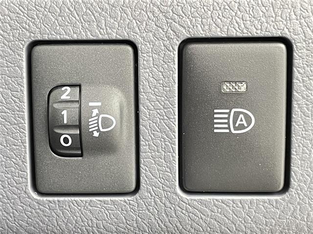 ランドクルーザー70 AX 登録済未使用車 禁煙 バックカメラ クルーズコントロール オートマチックハイビーム ヘッドライトレベライザー USB-C 自動防眩ルームミラー 電動デフロック LEDヘッドライト ダウンヒルアシスト(9枚目)