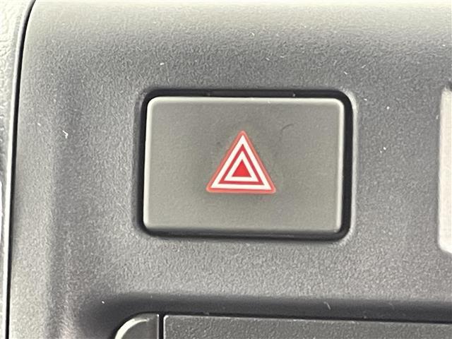 ランドクルーザー70 AX 登録済未使用車 禁煙 バックカメラ クルーズコントロール オートマチックハイビーム ヘッドライトレベライザー USB-C 自動防眩ルームミラー 電動デフロック LEDヘッドライト ダウンヒルアシスト(11枚目)