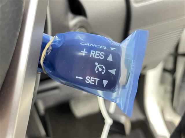 ランドクルーザー70 AX 登録済未使用車 禁煙 バックカメラ クルーズコントロール オートマチックハイビーム ヘッドライトレベライザー USB-C 自動防眩ルームミラー 電動デフロック LEDヘッドライト ダウンヒルアシスト(14枚目)