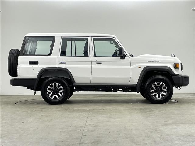 ランドクルーザー70 AX 登録済未使用車 禁煙 バックカメラ クルーズコントロール オートマチックハイビーム ヘッドライトレベライザー USB-C 自動防眩ルームミラー 電動デフロック LEDヘッドライト ダウンヒルアシスト(35枚目)