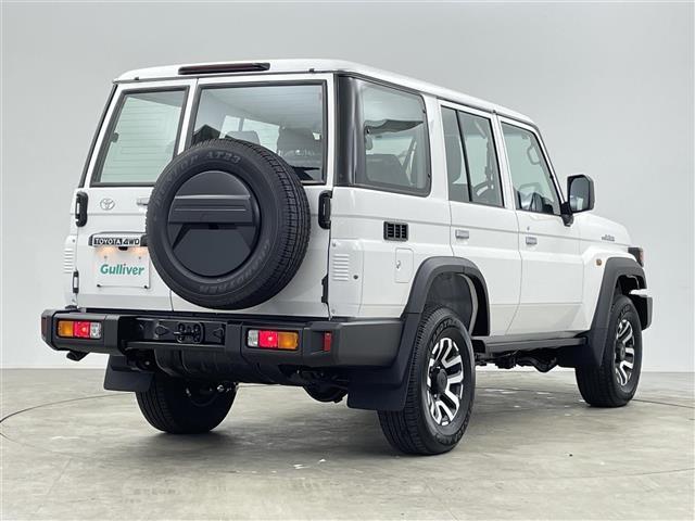 ランドクルーザー70 AX 登録済未使用車 禁煙 バックカメラ クルーズコントロール オートマチックハイビーム ヘッドライトレベライザー USB-C 自動防眩ルームミラー 電動デフロック LEDヘッドライト ダウンヒルアシスト(38枚目)