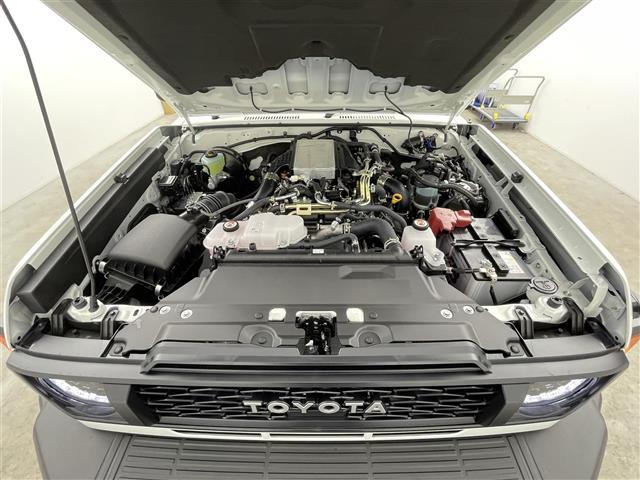 ランドクルーザー70 AX 登録済未使用車 禁煙 バックカメラ クルーズコントロール オートマチックハイビーム ヘッドライトレベライザー USB-C 自動防眩ルームミラー 電動デフロック LEDヘッドライト ダウンヒルアシスト(42枚目)