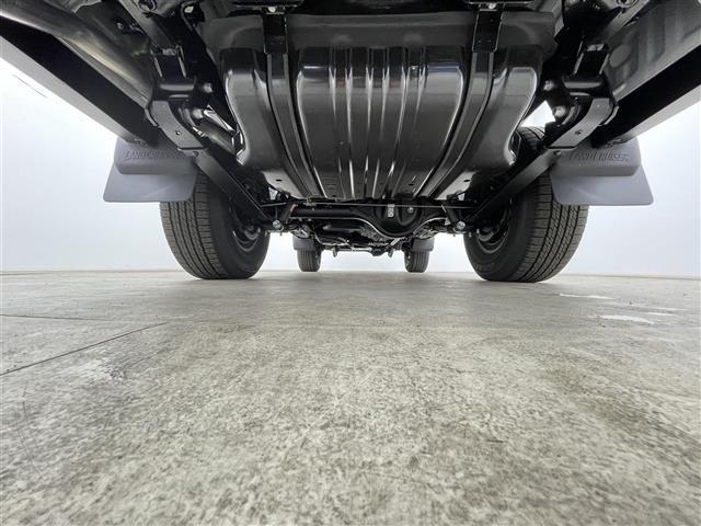 ランドクルーザー70 AX 登録済未使用車 禁煙 バックカメラ クルーズコントロール オートマチックハイビーム ヘッドライトレベライザー USB-C 自動防眩ルームミラー 電動デフロック LEDヘッドライト ダウンヒルアシスト(43枚目)