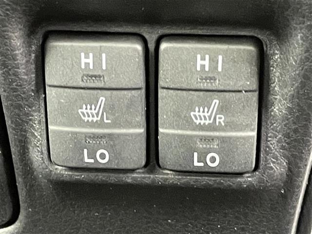 ノア ハイブリッドSi ダブルバイビー 禁煙車 両側電動ドア トヨタセーフティセンス 純正10インチメモリナビ フルセグTV バックカメラ ビルトインETC 革巻きステアリング DNシートヒーター ハーフレザーシート クルーズコントロール(14枚目)