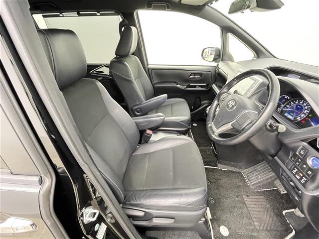 ノア ハイブリッドSi ダブルバイビー 禁煙車 両側電動ドア トヨタセーフティセンス 純正10インチメモリナビ フルセグTV バックカメラ ビルトインETC 革巻きステアリング DNシートヒーター ハーフレザーシート クルーズコントロール(28枚目)