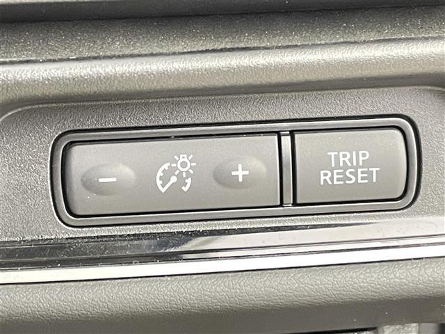 セレナ ハイウェイスター Vセレクション 禁煙車 エマージェンシーブレーキ プロパイロット レーンキープアシスト コーナーセンサー 社外メモリナビ 両側パワースライドドア アラウンドビューモニター デジタルインナーミラー スマートキー(8枚目)