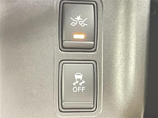 セレナ ハイウェイスター Vセレクション 禁煙車 エマージェンシーブレーキ プロパイロット レーンキープアシスト コーナーセンサー 社外メモリナビ 両側パワースライドドア アラウンドビューモニター デジタルインナーミラー スマートキー(11枚目)